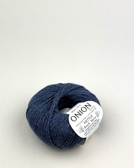 Onion Knit: Nettle Sock Yarn mörk jeansblå 1010